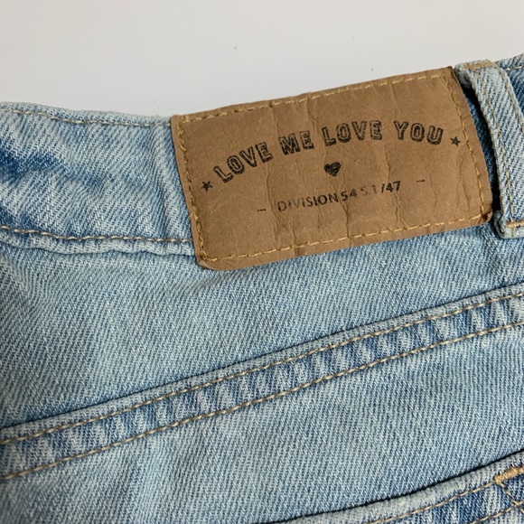 Distressed Shorts - Picture 6 of 7